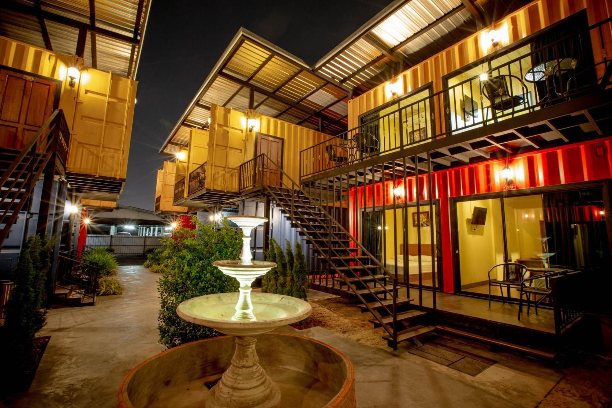Tuscany Land Resort Donmuang Bangkok Bagian luar foto
