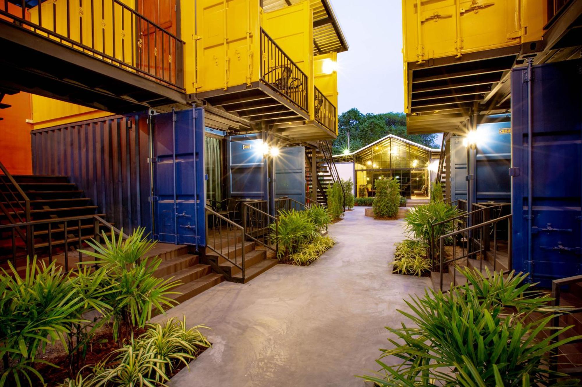 Tuscany Land Resort Donmuang Bangkok Bagian luar foto