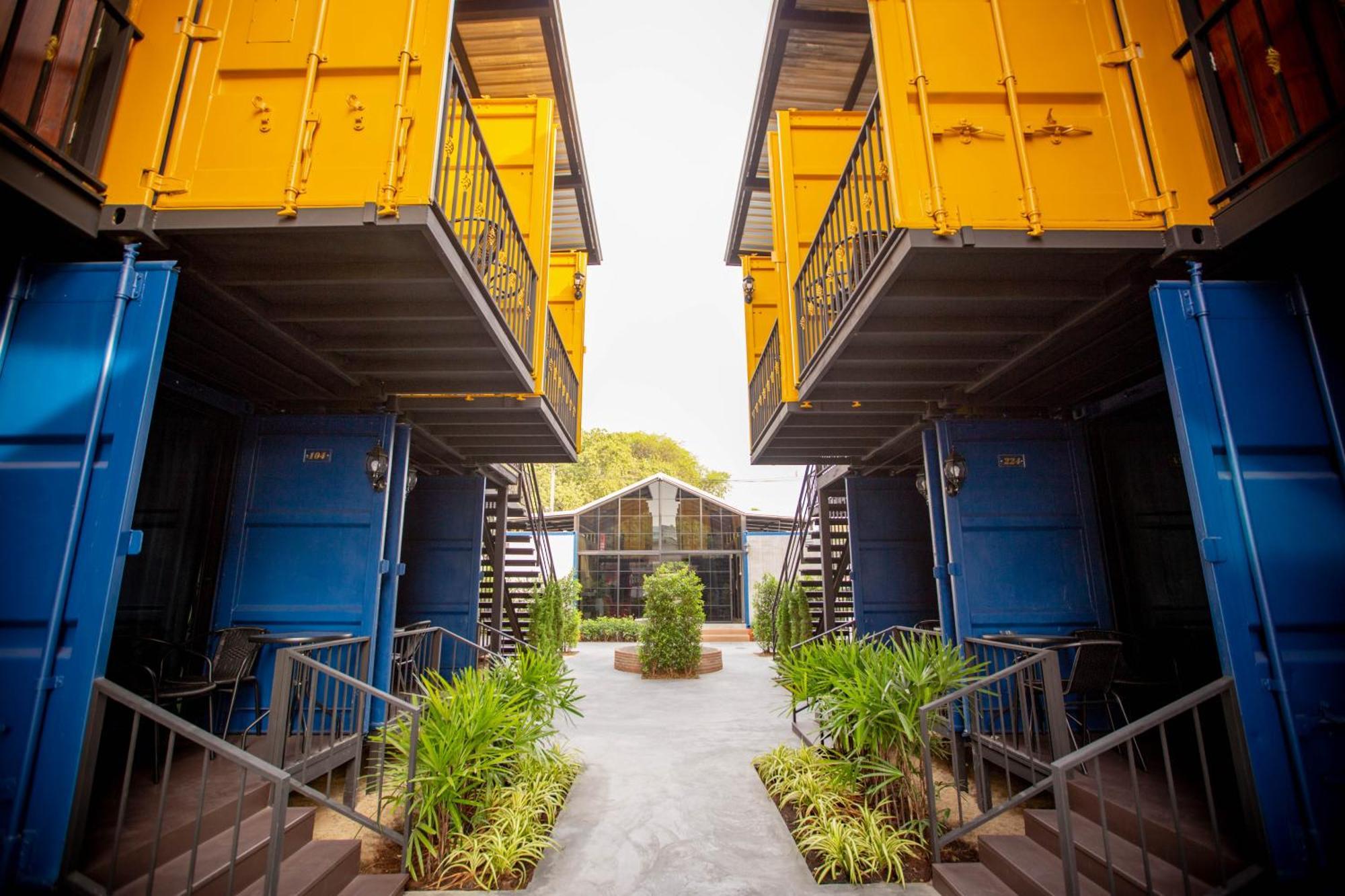 Tuscany Land Resort Donmuang Bangkok Bagian luar foto