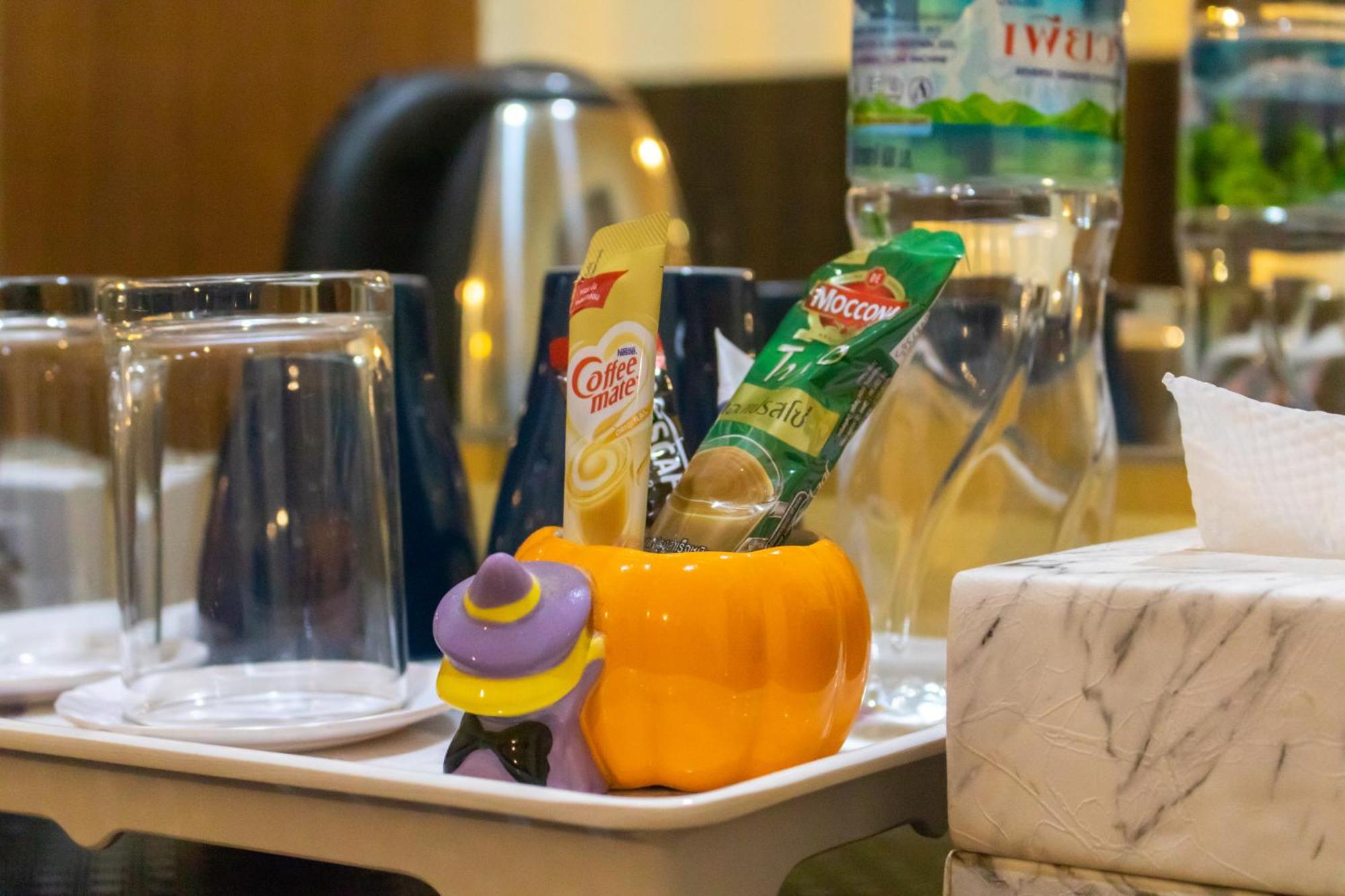Tuscany Land Resort Donmuang Bangkok Bagian luar foto