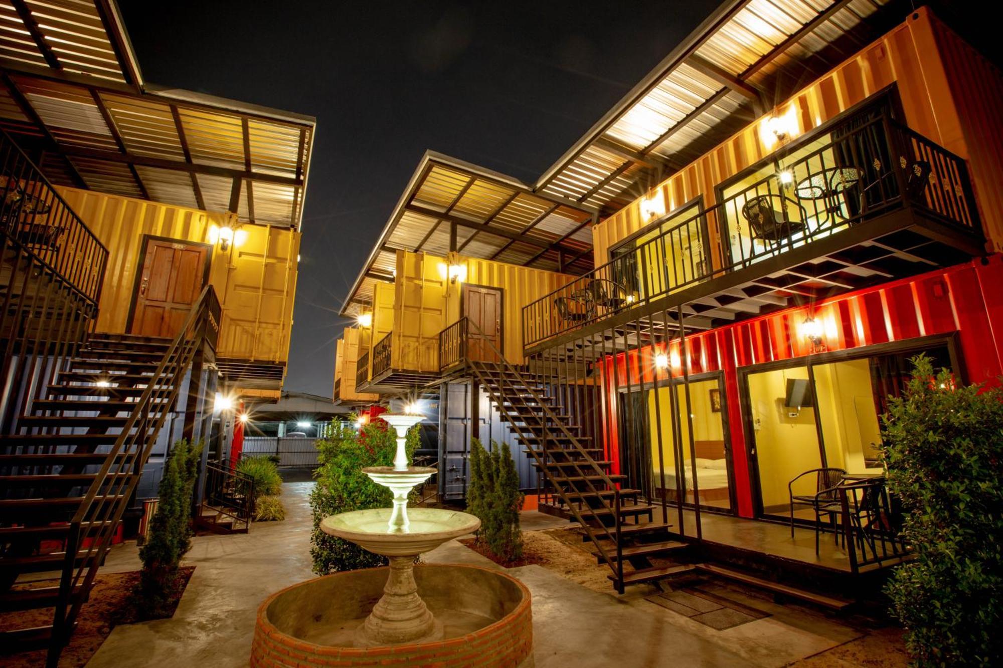 Tuscany Land Resort Donmuang Bangkok Bagian luar foto