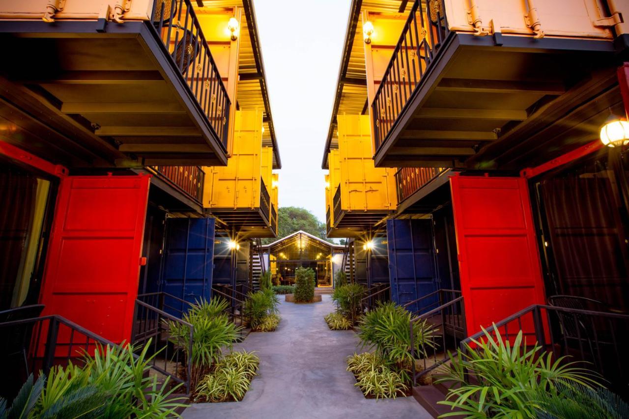 Tuscany Land Resort Donmuang Bangkok Bagian luar foto